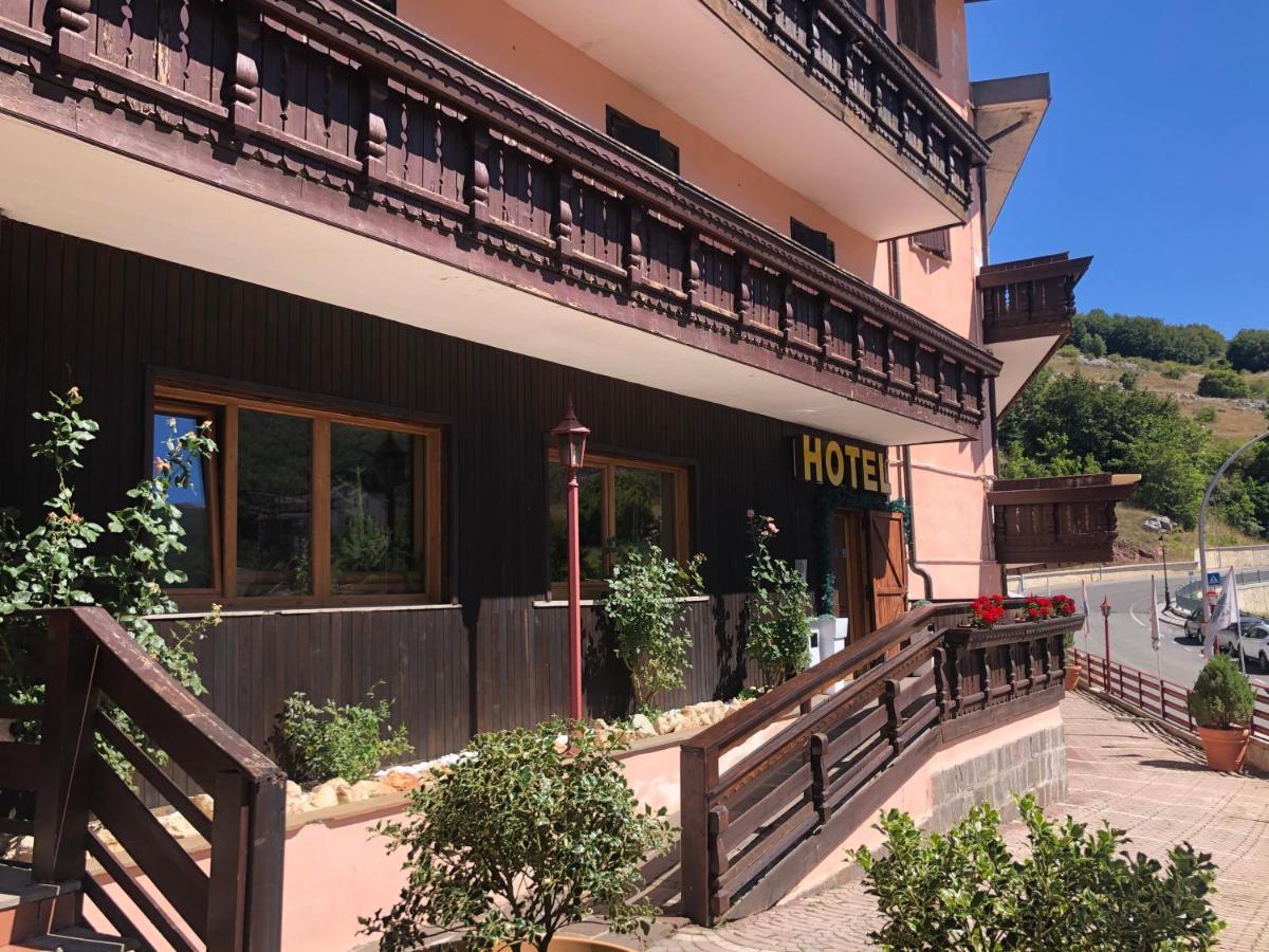 Hotel Campo Felice Casamaina エクステリア 写真